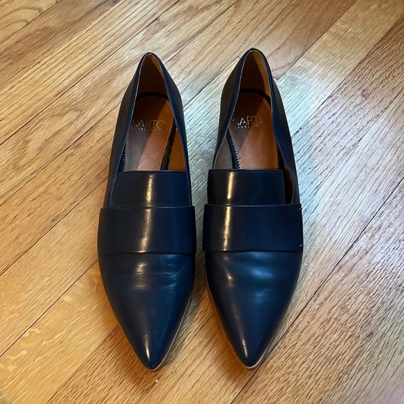 Sarto Blue Pointy Tip Shoes - Picture 1 of 8